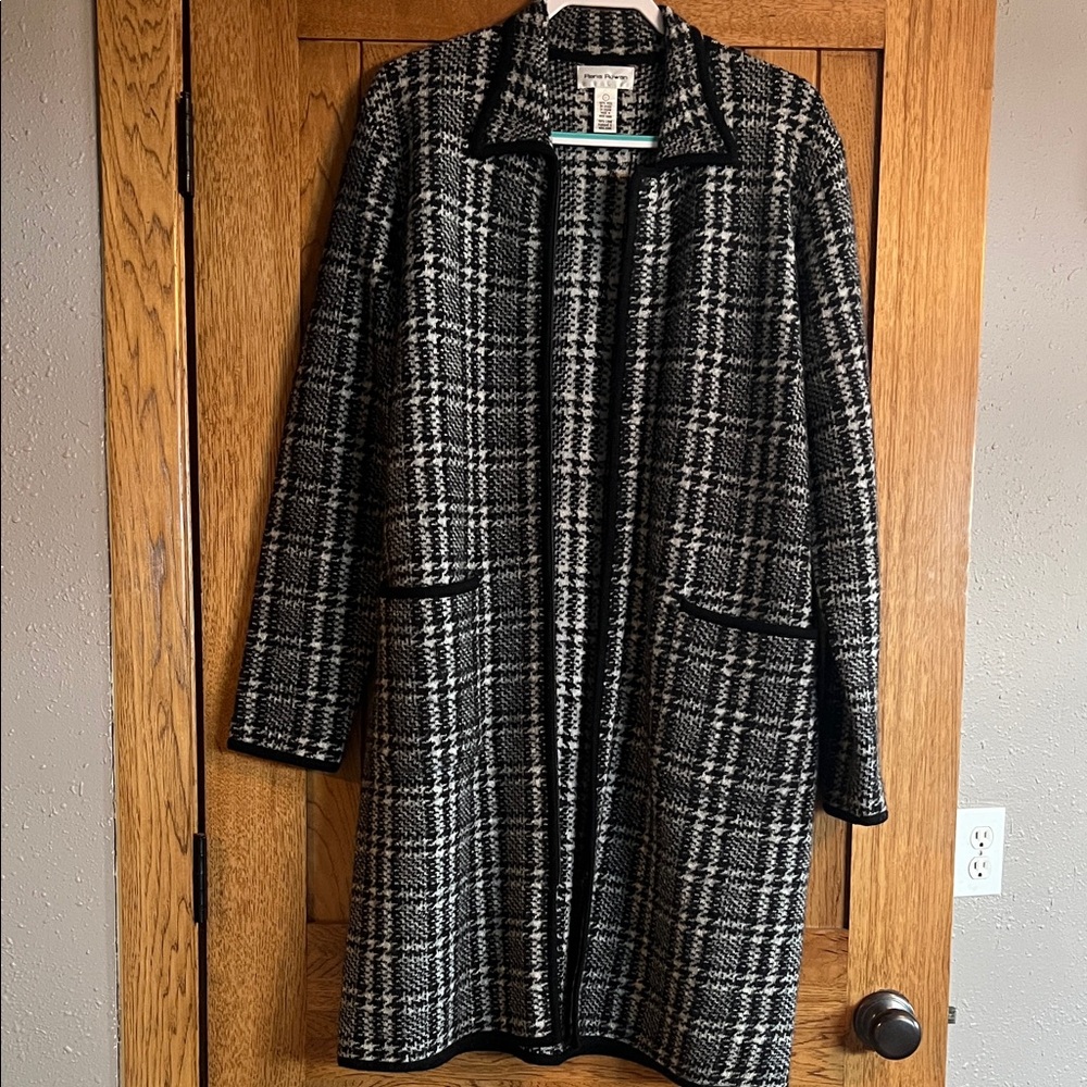 Super stylish Rena Rowan long cardigan zip sweater